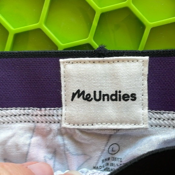 2 Pair of MeUndies. Men, these amazing underwear sell for $30 a pair on Amazon - Picture 3 of 9